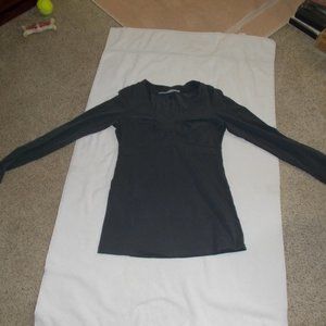 Athleta dark grey v neck top